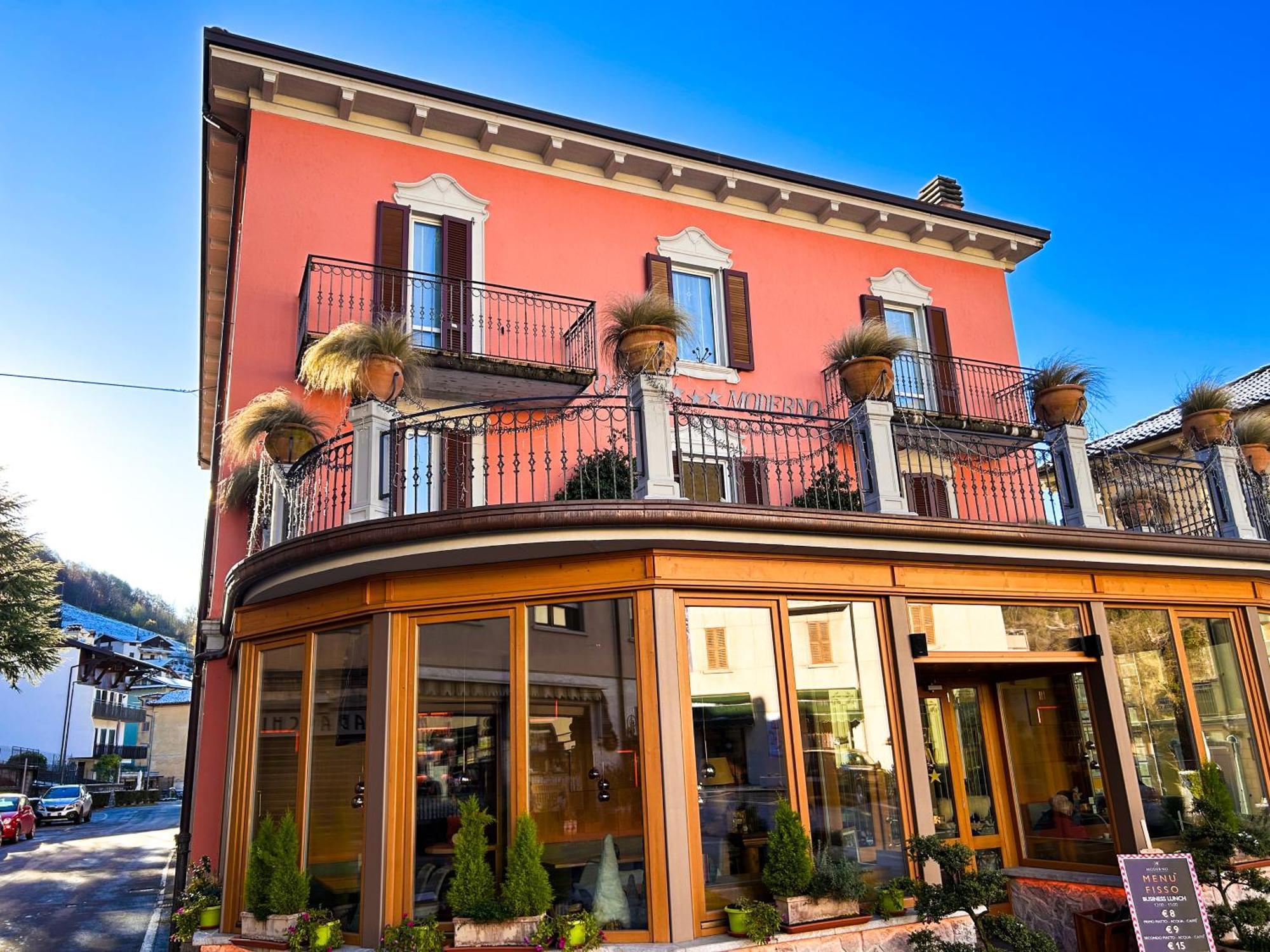 Hotel Moderno Restaurant Serina  Dış mekan fotoğraf